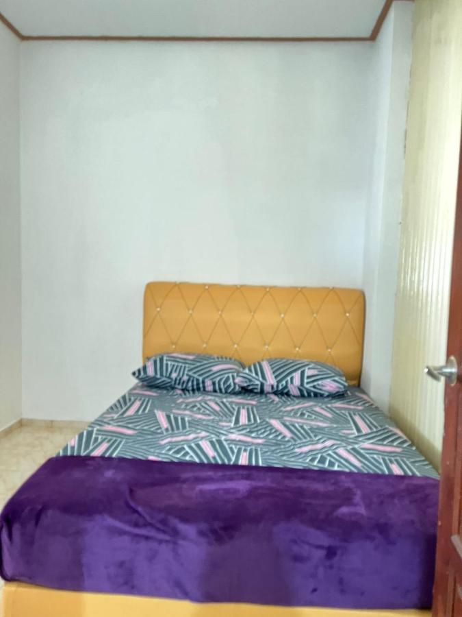 Lavender Homestay Desa Chendering 3 Bedrooms Куала-Тренгану Екстер'єр фото
